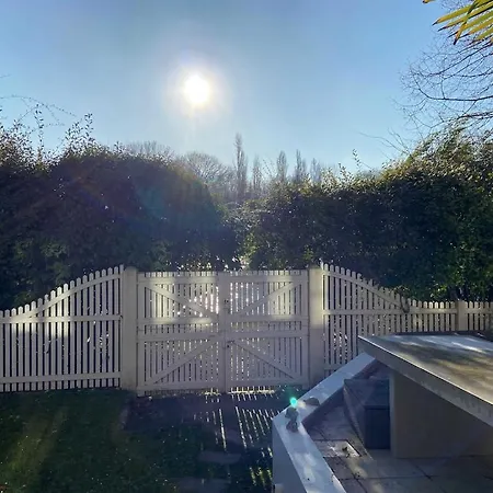 Belle Demeure Avec Piscine, Vue Et Acces Direct A La Seine, Tres Proche De Paris Villa
